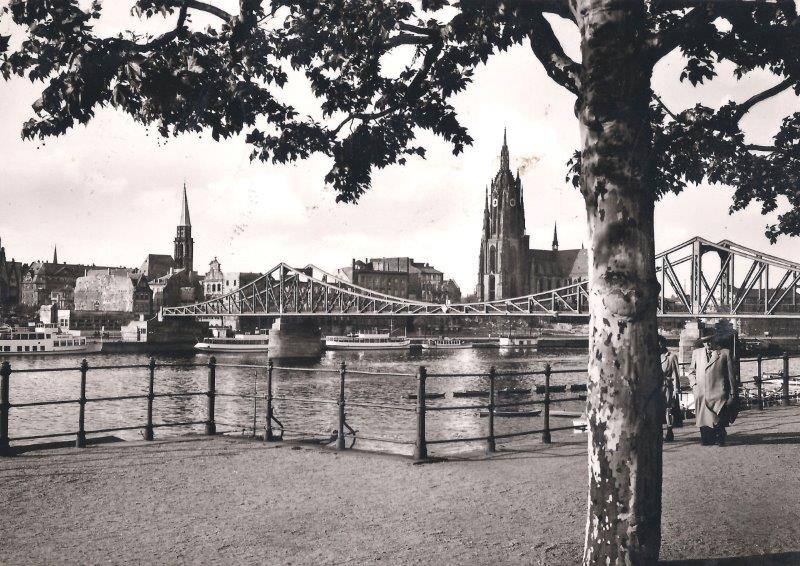 Alte Nikolaikirche  und  Kaiserdom Sankt Bartholomäus in Frankfurt/Main